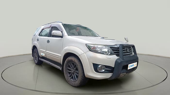 2015 Toyota Fortuner 3.0 4X4 MT, Diesel, Manual, 1,50,774 km, exterior