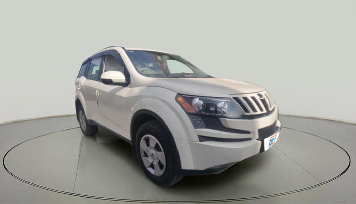 2015 Mahindra XUV500 W6, Diesel, Manual, 1,06,564 km, exterior