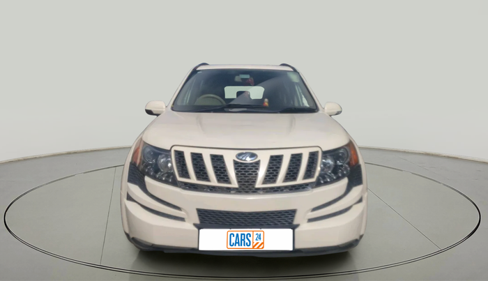 2015 Mahindra XUV500 W6, Diesel, Manual, 1,06,564 km, exterior