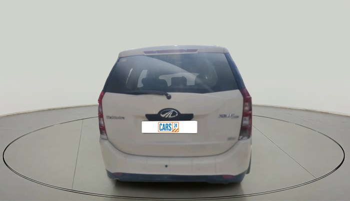 2015 Mahindra XUV500 W6, Diesel, Manual, 1,06,564 km, exterior