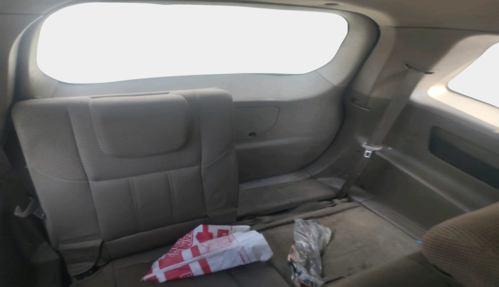 2015 Mahindra XUV500 W6, Diesel, Manual, 1,06,564 km, interior