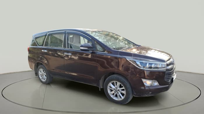2017 Toyota Innova Crysta 2.4 VX 8 STR, Diesel, Manual, 1,58,150 km, exterior