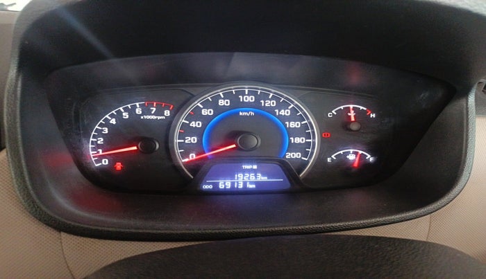2013 Hyundai Grand i10 MAGNA 1.2 KAPPA VTVT, Petrol, Manual, 69,131 km, interior