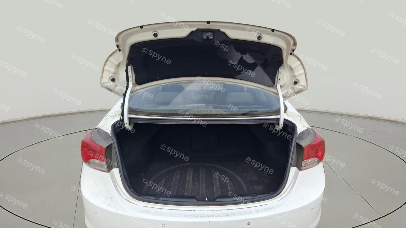 2014 Hyundai New Elantra 1.6 S MT DIESEL, Diesel, Manual, 1,19,752 km, exterior