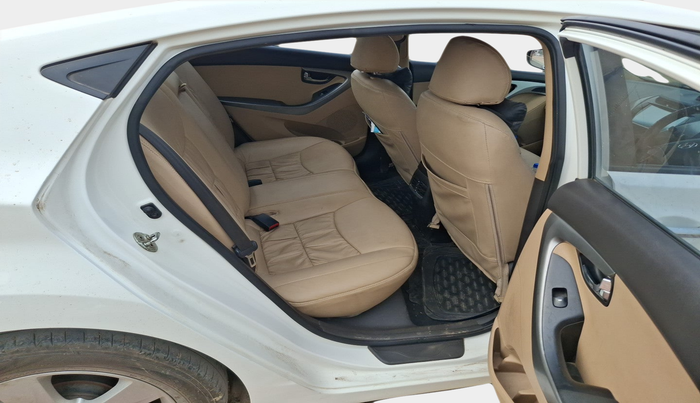 2014 Hyundai New Elantra 1.6 S MT DIESEL, Diesel, Manual, 1,19,752 km, interior