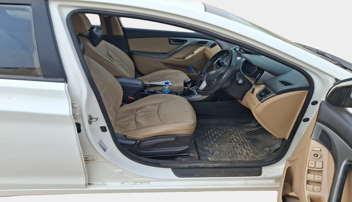 2014 Hyundai New Elantra 1.6 S MT DIESEL, Diesel, Manual, 1,19,752 km, interior
