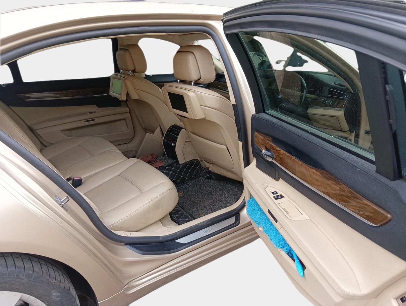 2011 BMW 7 Series 730Ld, Diesel, Automatic, 1,21,536 km, interior