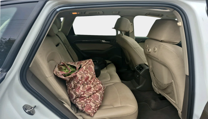 2013 Audi Q5 2.0 TDI QUATTRO, Diesel, Automatic, 96,961 km, interior