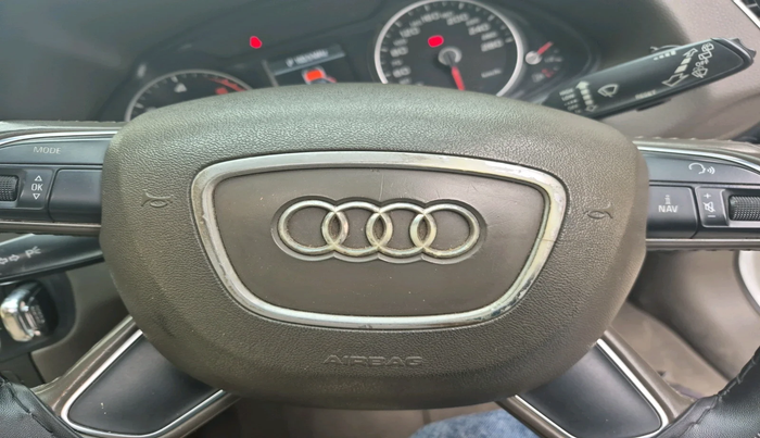 2013 Audi Q5 2.0 TDI QUATTRO, Diesel, Automatic, 96,961 km, interior