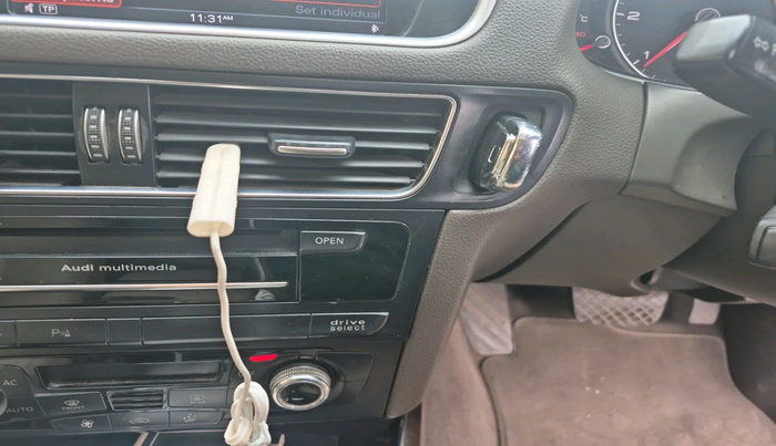 2013 Audi Q5 2.0 TDI QUATTRO, Diesel, Automatic, 96,961 km, interior