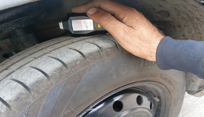 2016 Maruti Swift VDI ABS, Diesel, Manual, 3,08,958 km, tyre