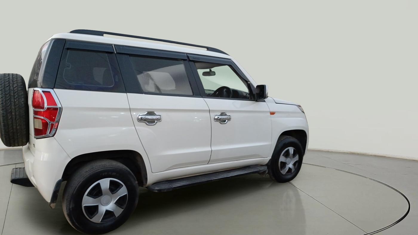 2015 Mahindra TUV300 T6, Diesel, Manual, 71,927 km, exterior