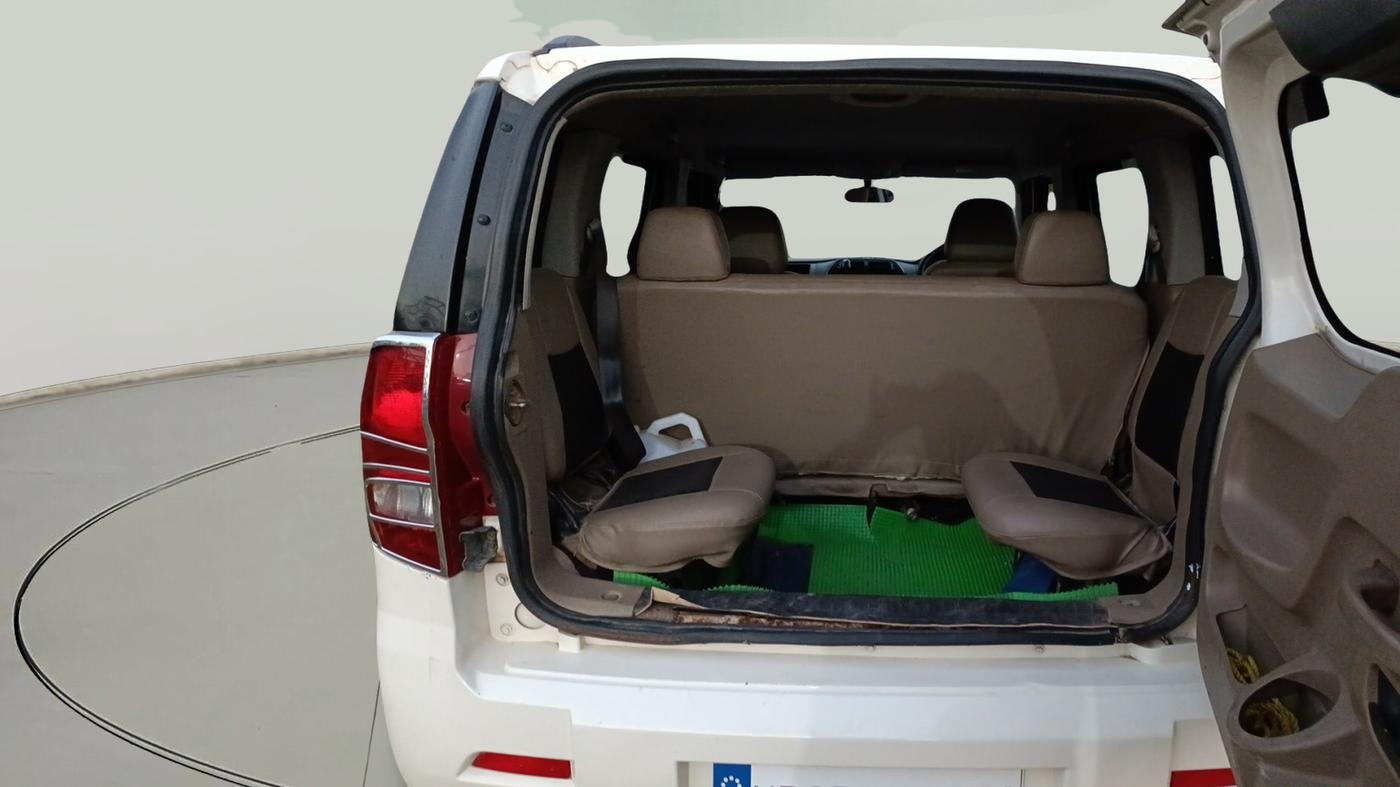 2015 Mahindra TUV300 T6, Diesel, Manual, 71,927 km, exterior