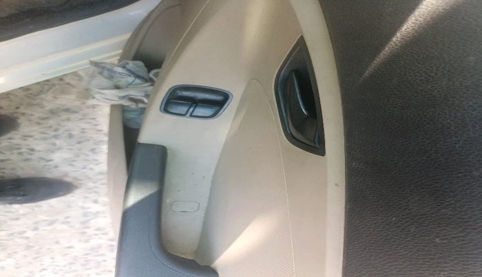 2014 Hyundai Eon MAGNA +, Petrol, Manual, 37,824 km, interior