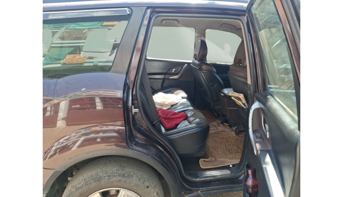 2012 Mahindra XUV500 W8, Diesel, Manual, 1,26,827 km, interior