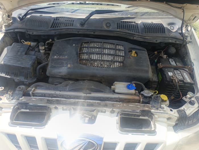 2011 Mahindra Xylo E4 BS-III, Diesel, Manual, 1,24,024 km, exterior
