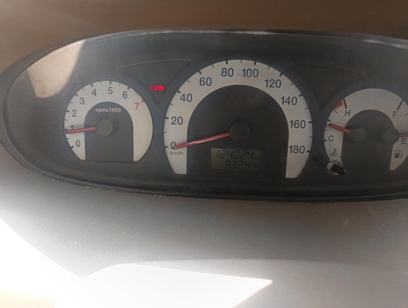 2011 Mahindra Xylo E4 BS-III, Diesel, Manual, 1,24,024 km, interior