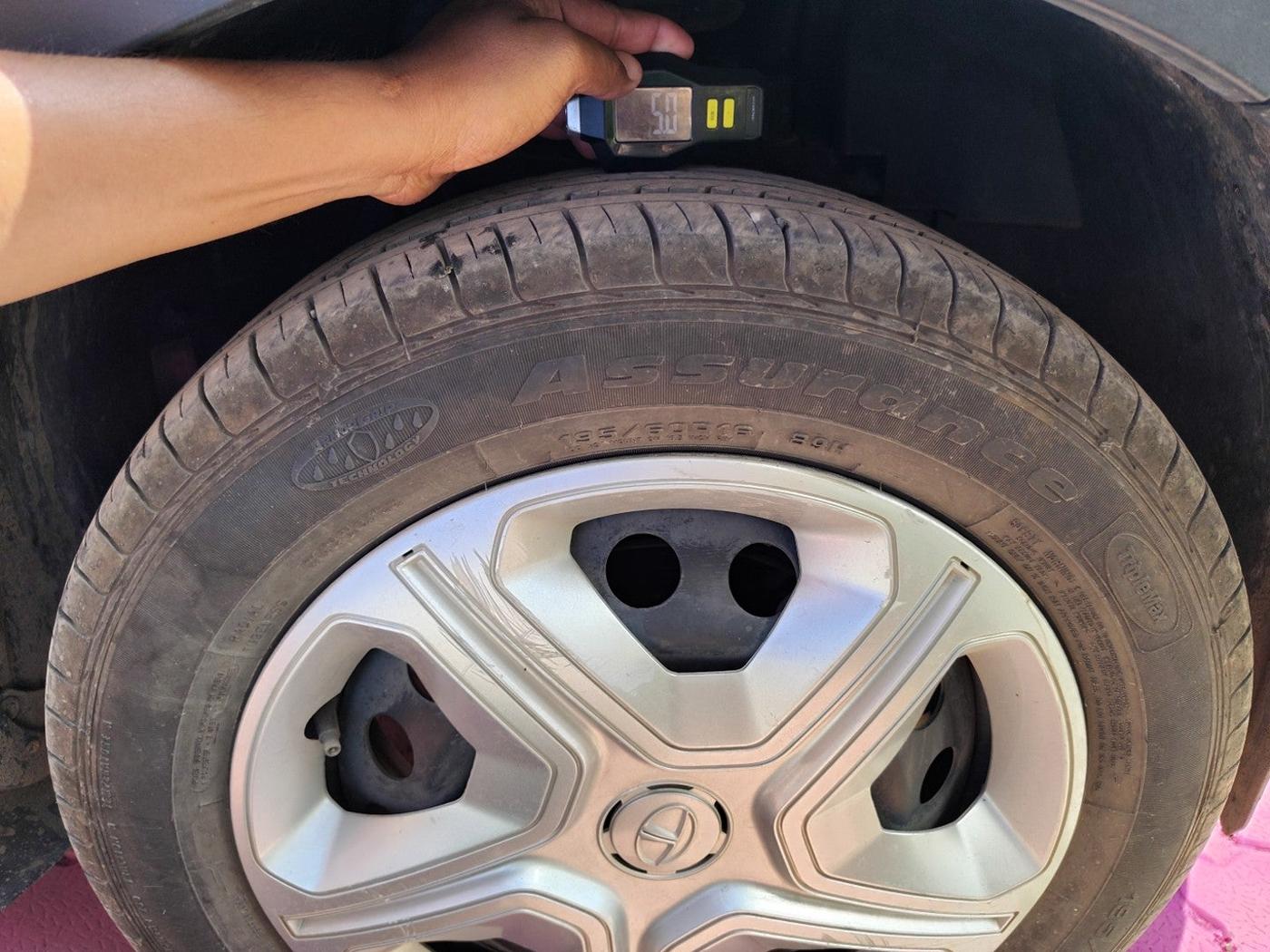2021 Tata NEXON XM SUNROOF PETROL, Petrol, Manual, 22,770 km, tyre