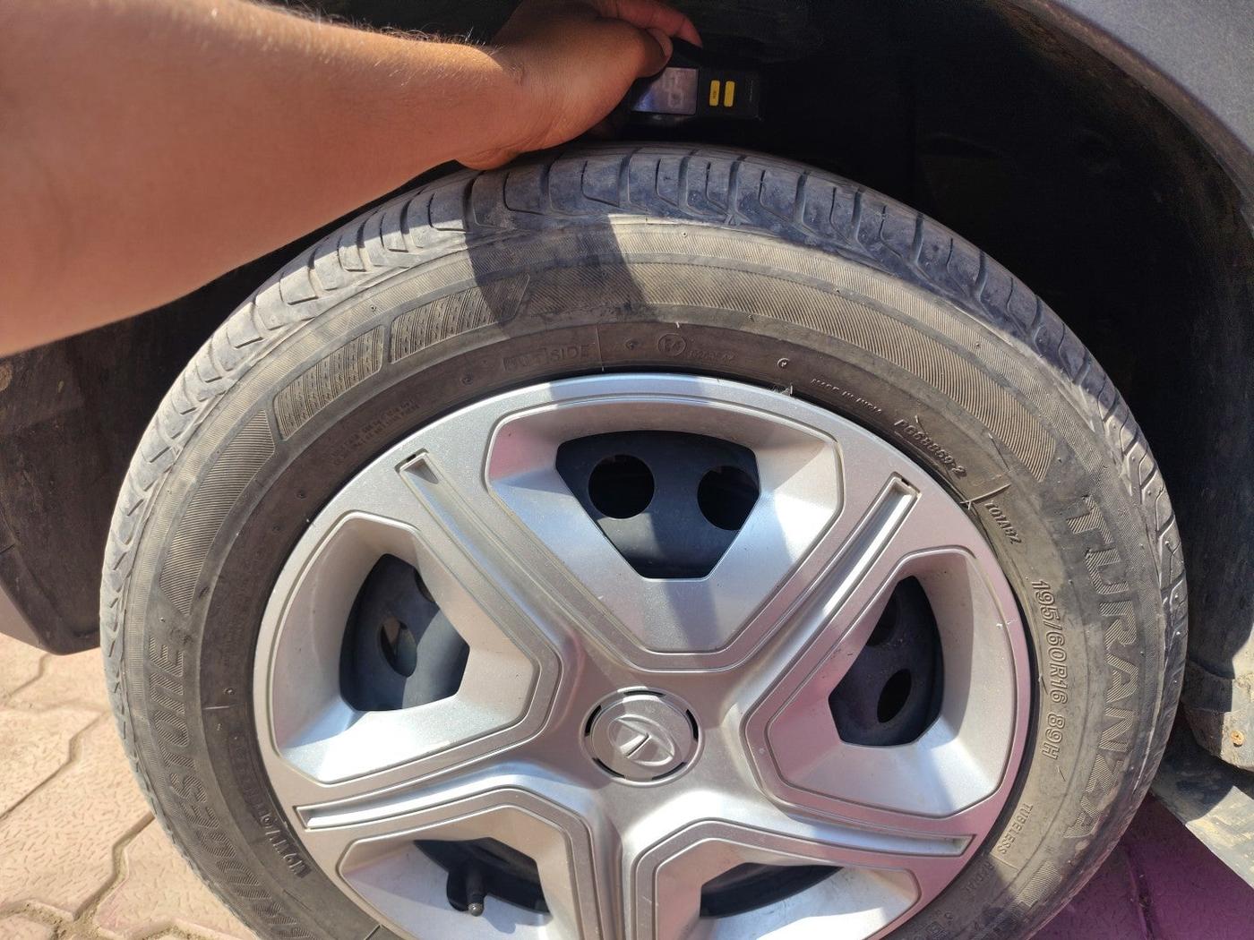 2021 Tata NEXON XM SUNROOF PETROL, Petrol, Manual, 22,770 km, tyre