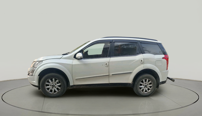 2016 Mahindra XUV500 W10, Diesel, Manual, 1,13,579 km, exterior
