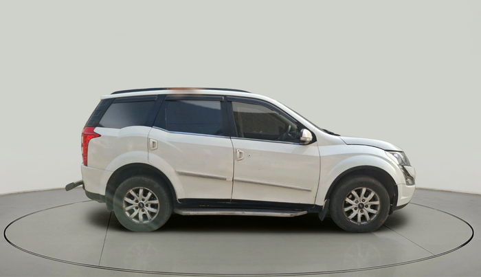 2016 Mahindra XUV500 W10, Diesel, Manual, 1,13,579 km, exterior