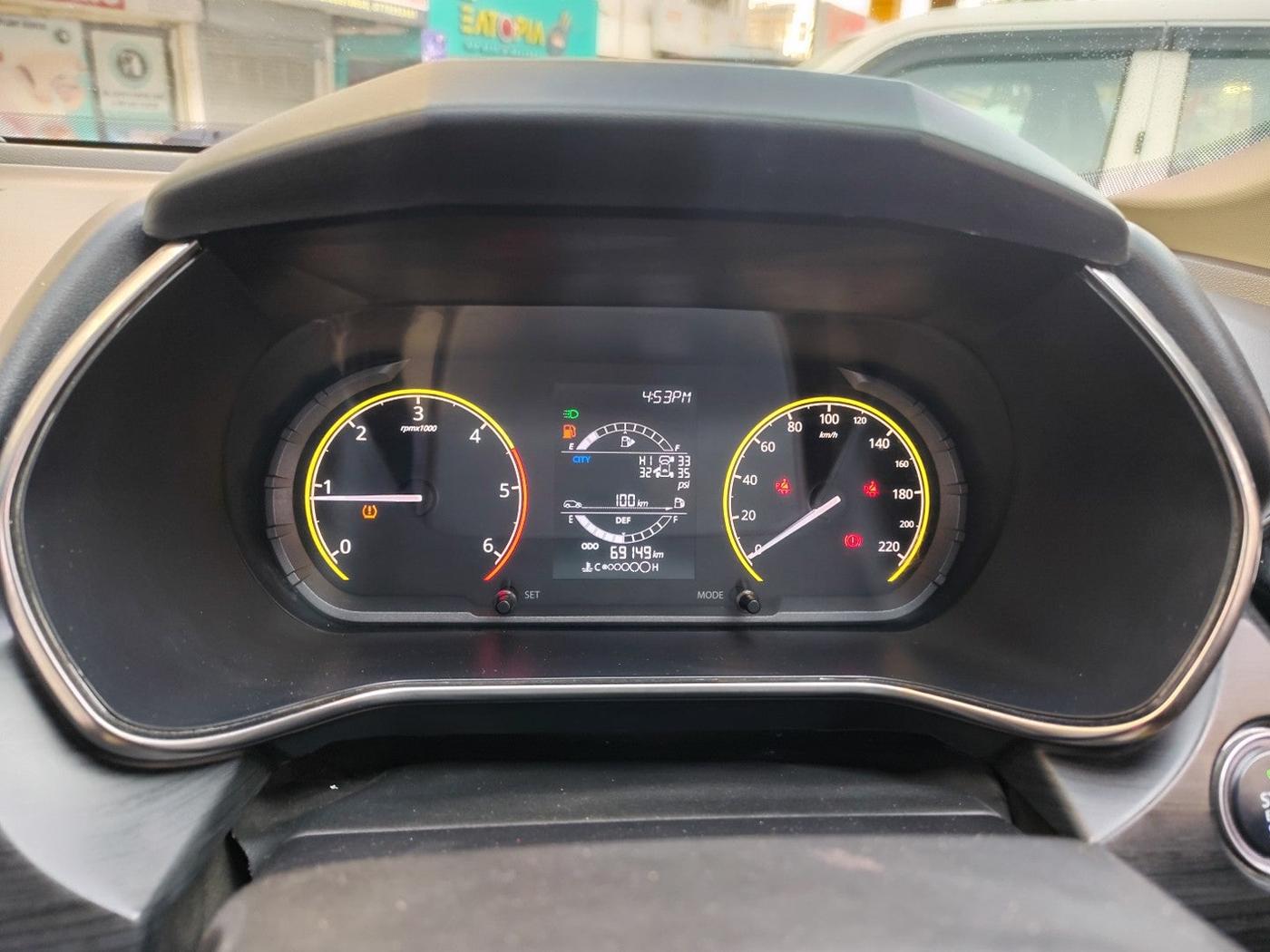2023 Tata Safari XT PLUS, Diesel, Manual, 69,149 km, interior