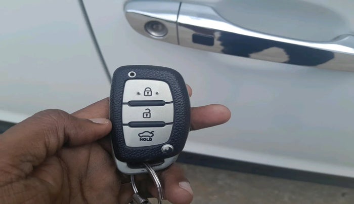2017 Hyundai Creta SX (O) 1.6 DIESEL, Diesel, Manual, 81,209 km, interior