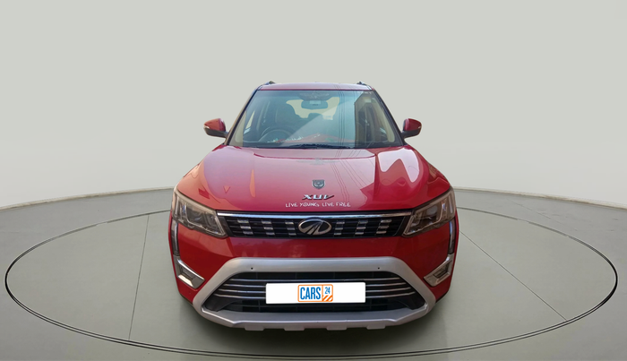 2021 Mahindra XUV300 W8 (O) 1.5 DIESEL, Diesel, Manual, 92,305 km, exterior