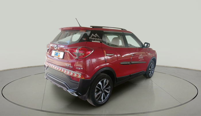 2021 Mahindra XUV300 W8 (O) 1.5 DIESEL, Diesel, Manual, 92,305 km, exterior
