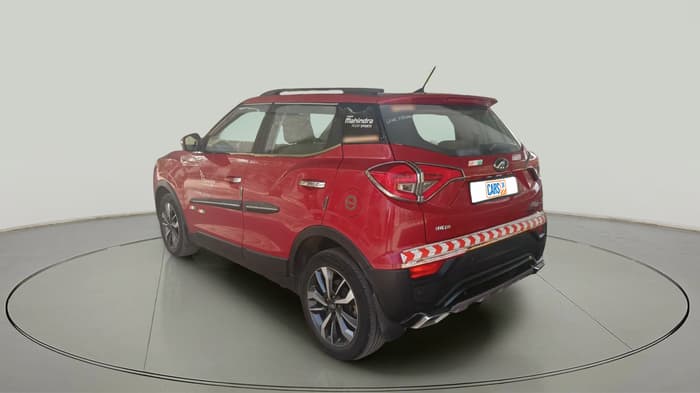 2021 Mahindra XUV300 W8 (O) 1.5 DIESEL, Diesel, Manual, 92,305 km, exterior