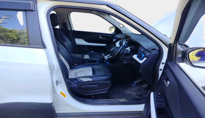 2022 Tata PUNCH CREATIVE  MT, Petrol, Manual, 83,040 km, interior