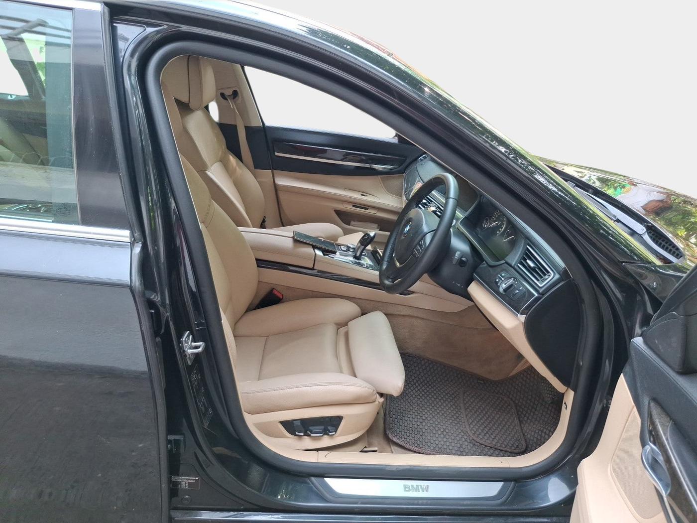 2012 BMW 7 Series 730Ld, Diesel, Automatic, 1,00,134 km, interior