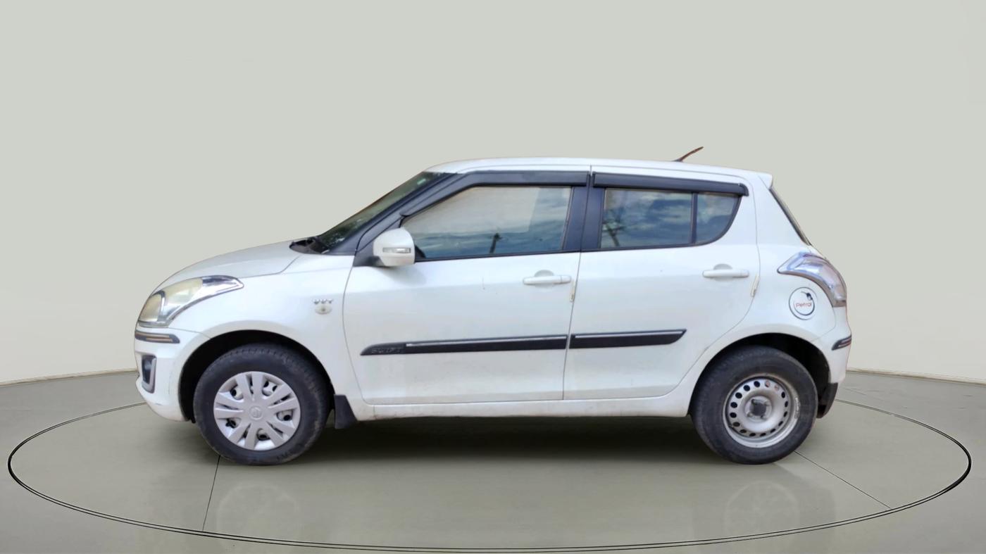 2016 Maruti Swift LXI (O), Petrol, Manual, 1,31,998 km, exterior