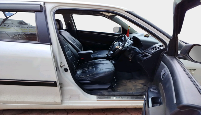 2016 Maruti Swift LXI (O), Petrol, Manual, 1,31,998 km, interior