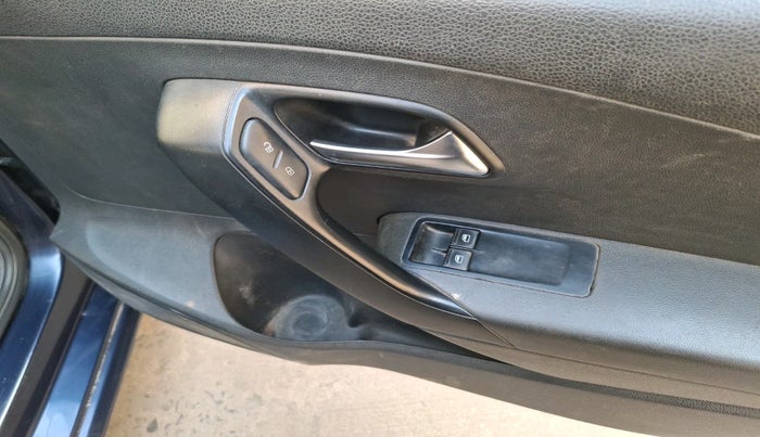 2014 Volkswagen Polo TRENDLINE 1.2L PETROL, Petrol, Manual, 1,19,170 km, interior