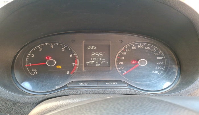 2014 Volkswagen Polo TRENDLINE 1.2L PETROL, Petrol, Manual, 1,19,170 km, interior