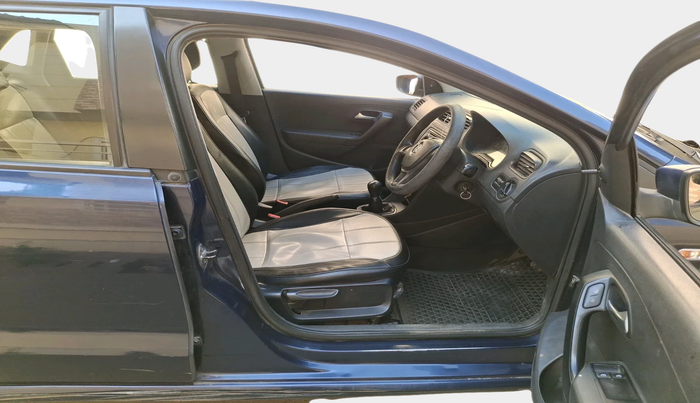 2014 Volkswagen Polo TRENDLINE 1.2L PETROL, Petrol, Manual, 1,19,170 km, interior