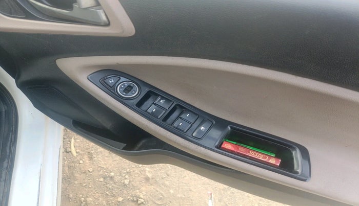 2016 Hyundai Elite i20 ASTA 1.2, Petrol, Manual, 2,05,645 km, interior