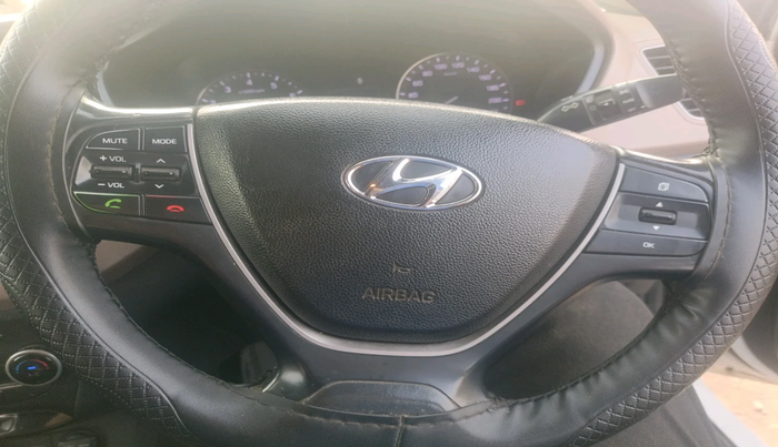 2016 Hyundai Elite i20 ASTA 1.2, Petrol, Manual, 2,05,645 km, interior