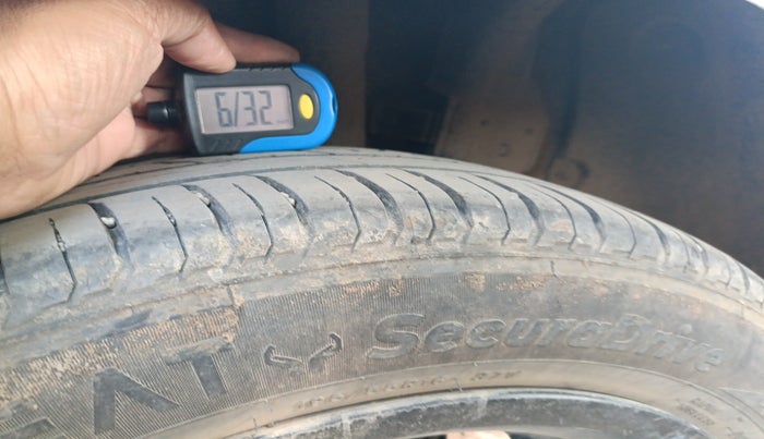 2021 Hyundai NEW I20 SPORTZ 1.5 MT, Diesel, Manual, 11,553 km, tyre