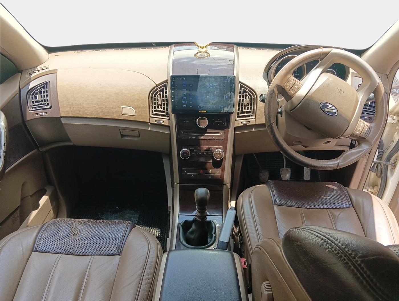 2015 Mahindra XUV500 W8, Diesel, Manual, 89,515 km, interior
