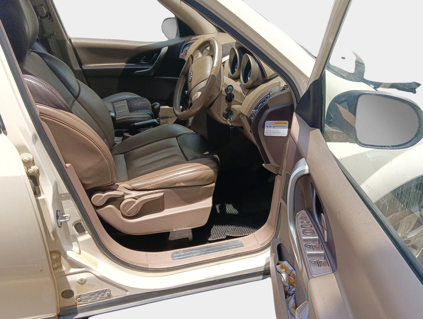 2015 Mahindra XUV500 W8, Diesel, Manual, 89,515 km, interior