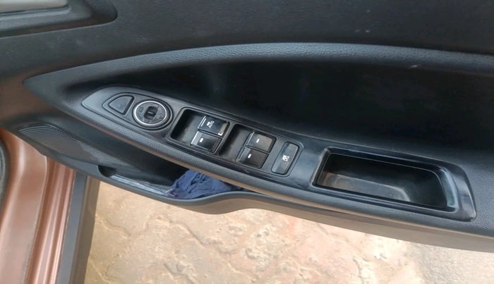 2015 Hyundai i20 Active 1.4 SX, Diesel, Manual, 89,124 km, interior