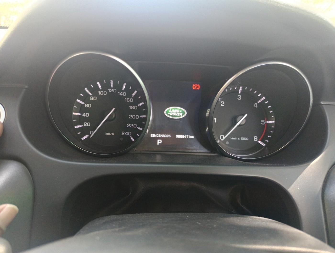 2016 Landrover DISCOVERY SPORT HSE Luxury, Diesel, Automatic, 88,847 km, interior
