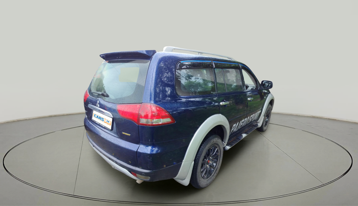 2015 Mitsubishi Pajero Sport 2.5 AT 4X2, Diesel, Automatic, 1,63,408 km, exterior