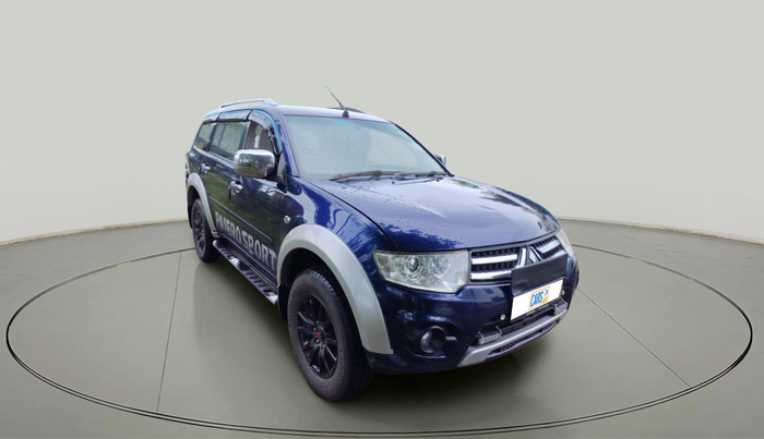 2015 Mitsubishi Pajero Sport 2.5 AT 4X2, Diesel, Automatic, 1,63,408 km, exterior