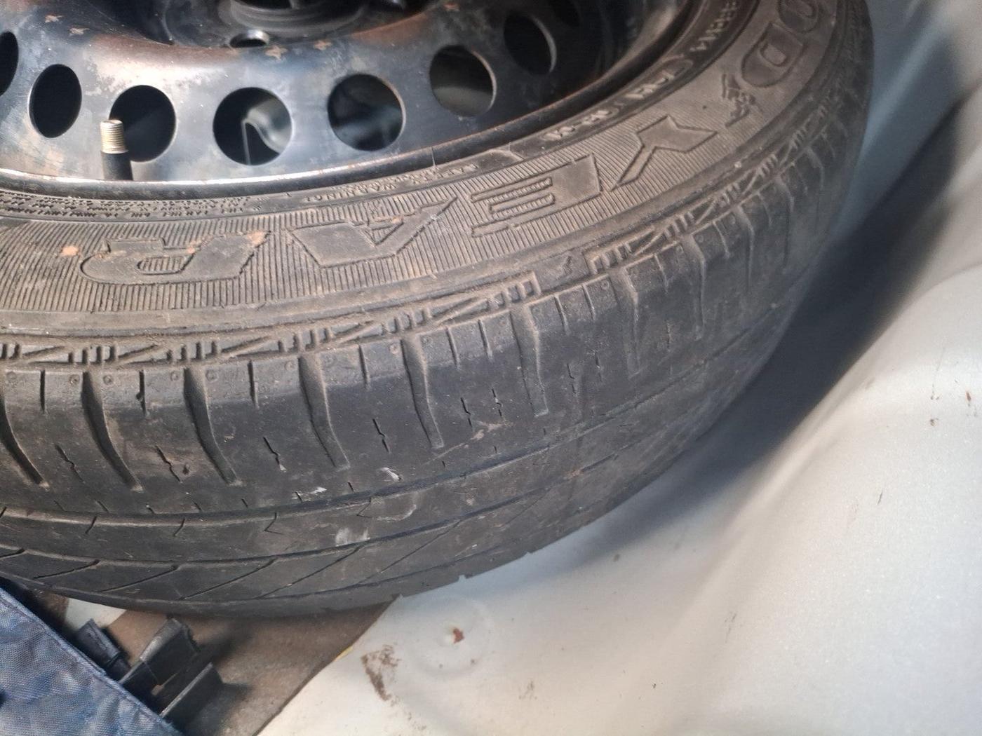 2014 Hyundai Xcent S 1.2, Petrol, Manual, 1,76,678 km, tyre