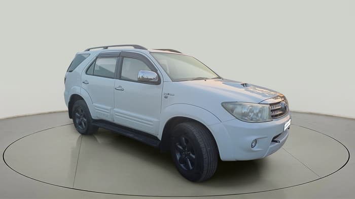 2011 Toyota Fortuner 3.0 4X4 MT, Diesel, Manual, 2,17,765 km, exterior