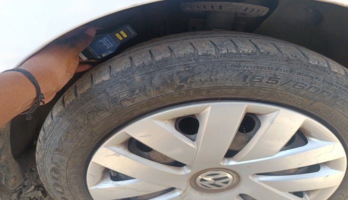 2013 Volkswagen Vento COMFORTLINE DIESEL 1.6, Diesel, Manual, 1,36,797 km, tyre