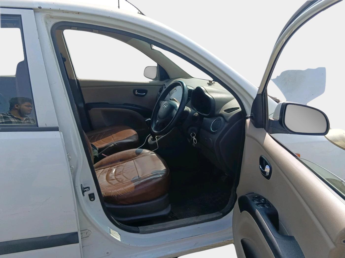 2011 Hyundai i10 MAGNA 1.1, Petrol, Manual, 79,940 km, interior